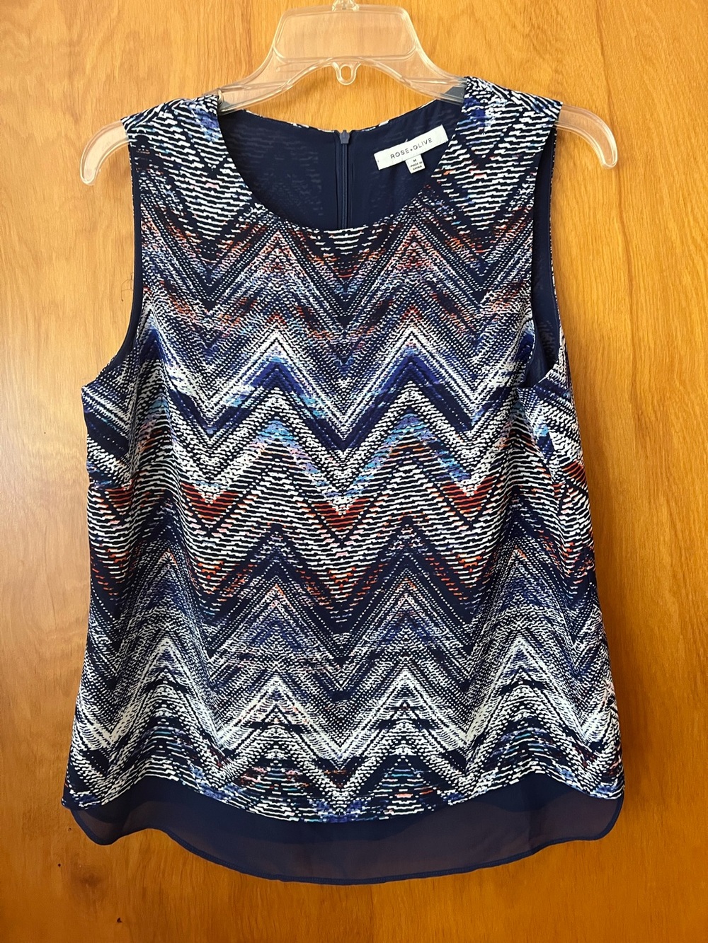 NWOT Rose + Olive size medium sleeveless layered top